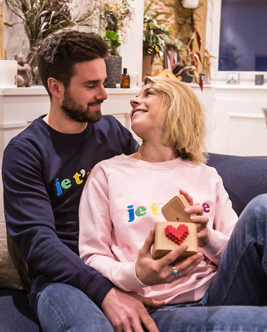 12 Ways To Stay Connected in a Long-Distance Relationship