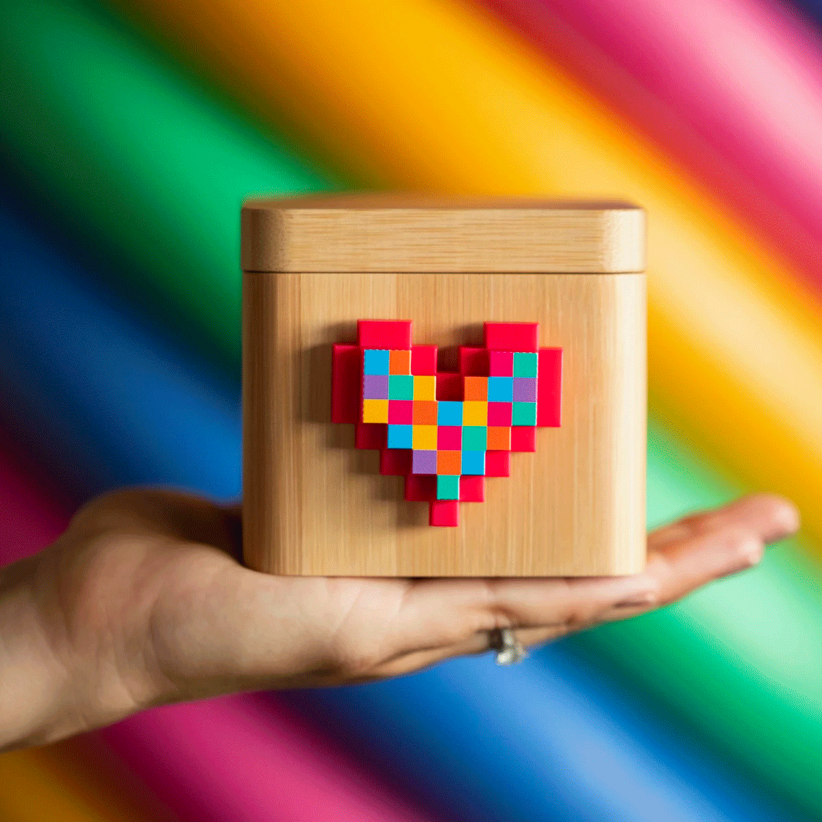 Color Pixel Spinny